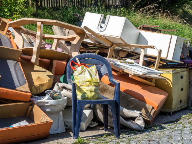 Best Yard Waste Removal  in Mount Vernon, IA